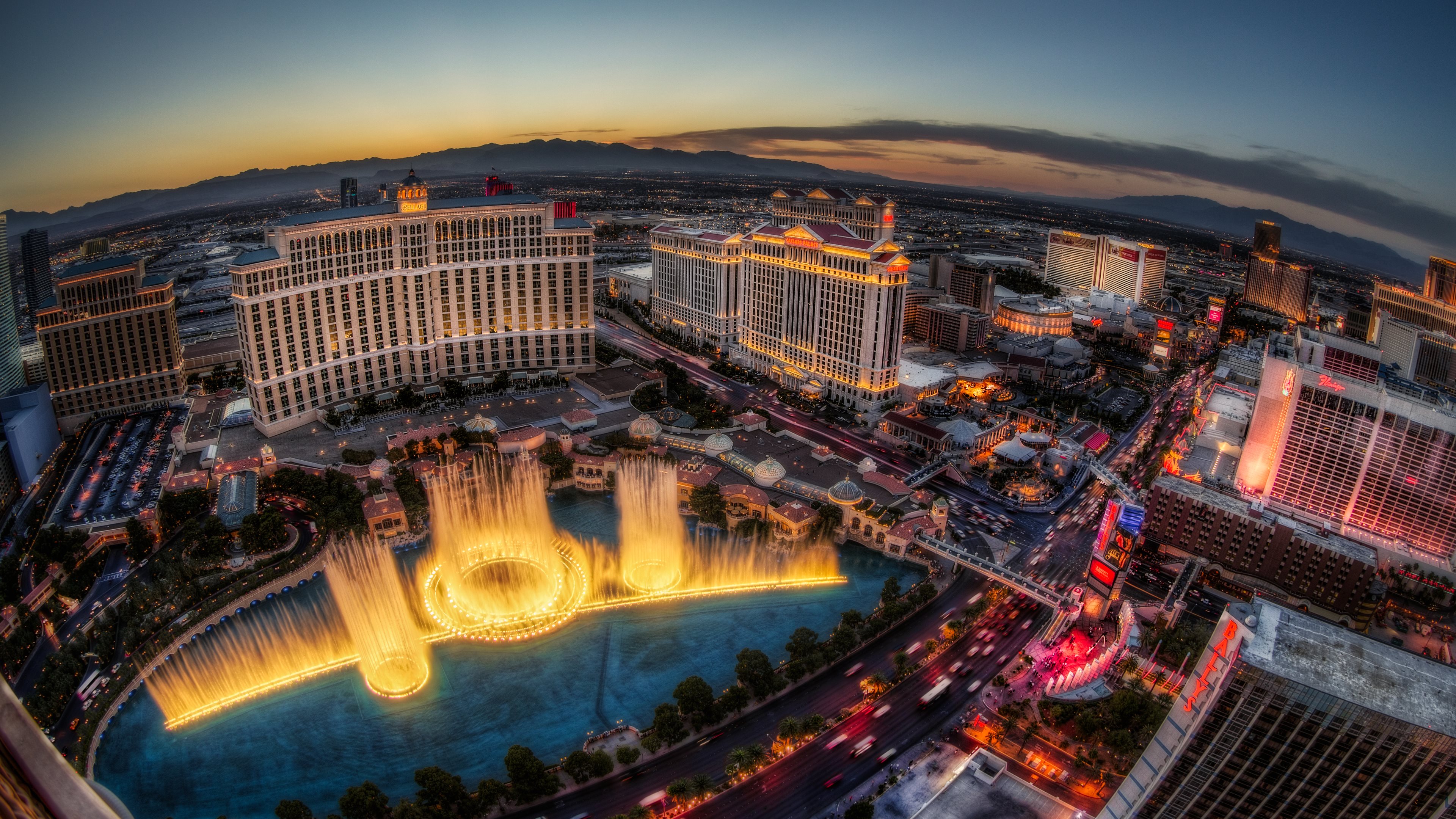 7 Things to Do in Las Vegas for First-Time Visitors 