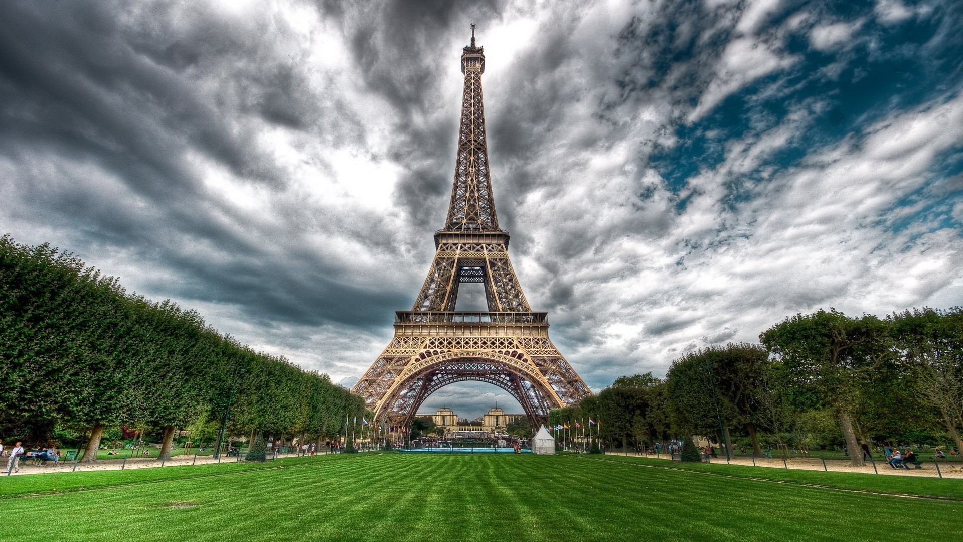 Eiffel Tower Wallpaper For Living Room