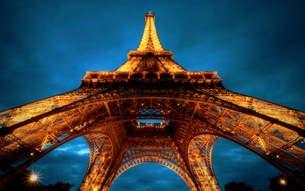 Beautiful Eiffel Tower Wallpaper