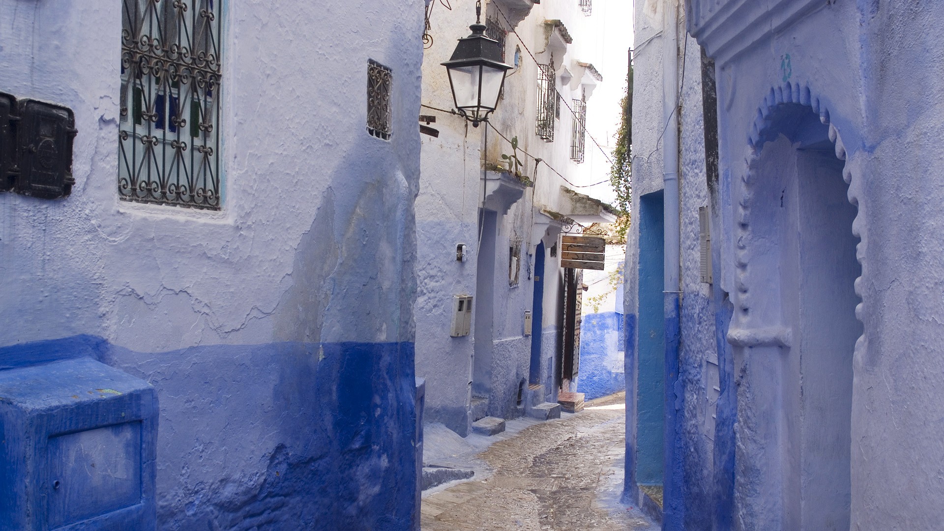 Улица восток тонкая. Шефшауэн Марокко. Касабланка (Марокко). Марокко Мохаммедия улочки.